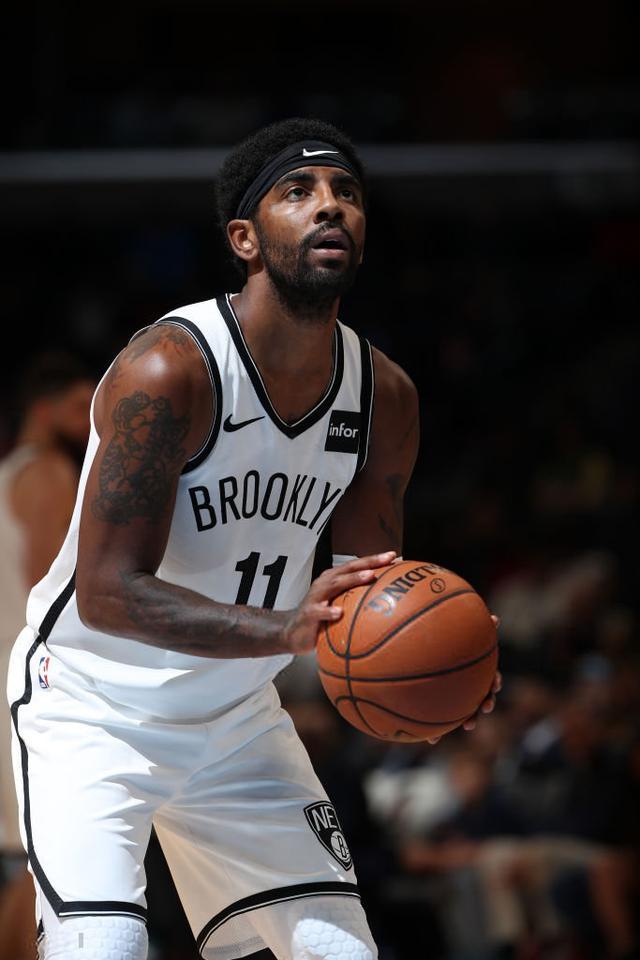 队时曾因轻 队时曾因轻