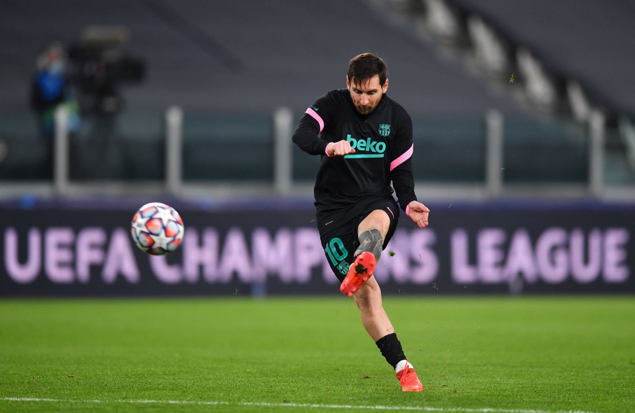 有着天然的 有着天然的