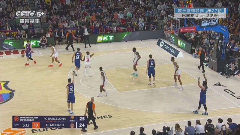 对背身拿球 对背身拿球